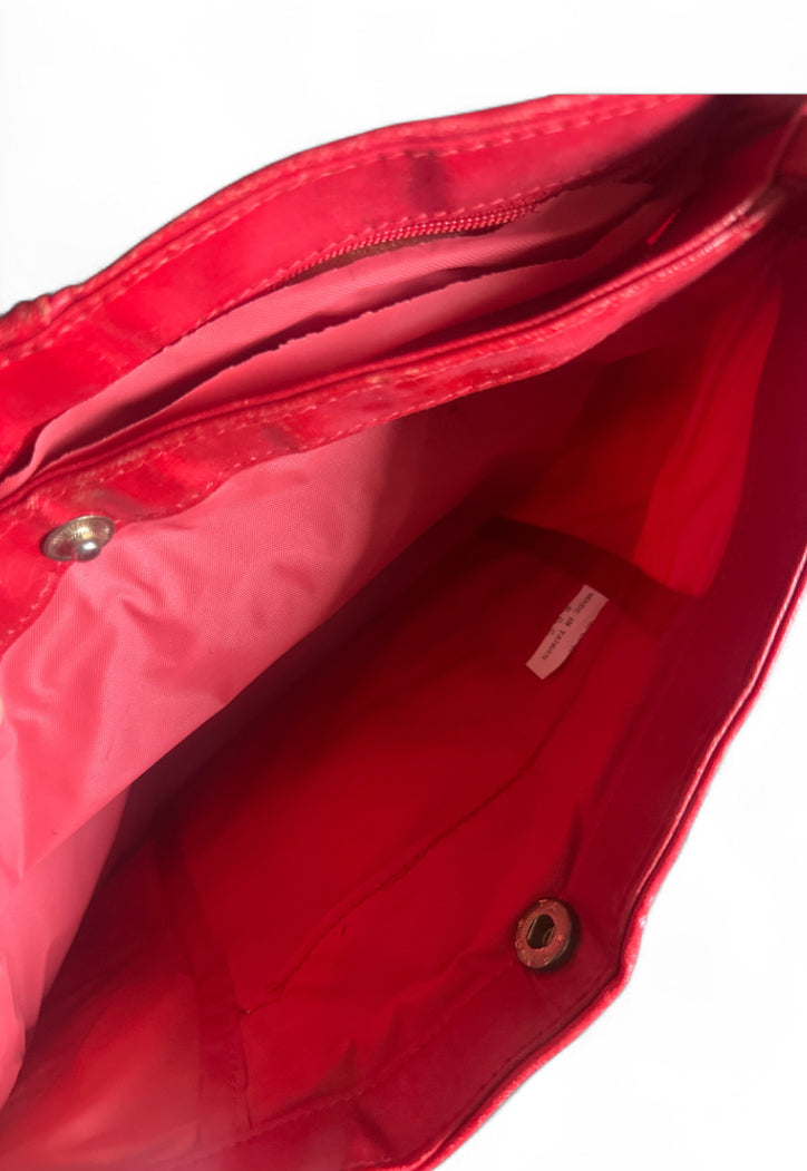 Vintage Red Gloss Shoulder Bag – Retro Rebel Charm