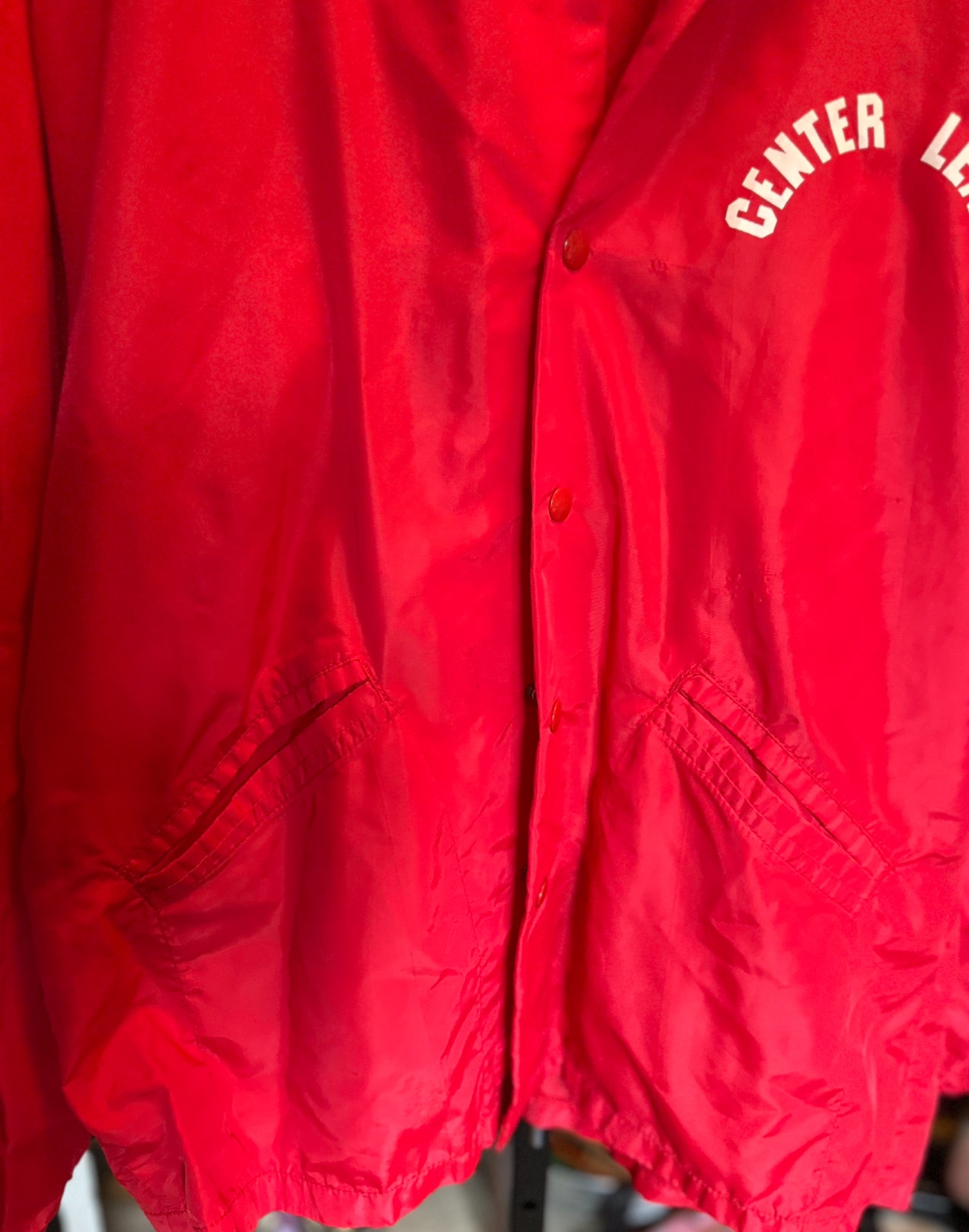 Vintage Red “Center Leader” Nylon Coach Jacket – 1980s Classic Windbreaker