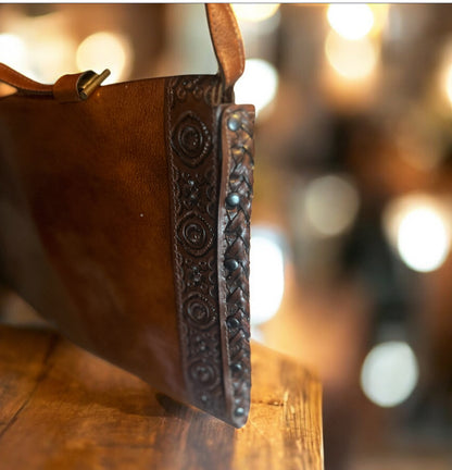 70's Vintage Tooled Leather Satchel Bag – Western Floral Design in Rich Chestnut Brown