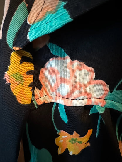 🌸 Vintage 1970s Black Floral Button-Up Blouse (Medium)