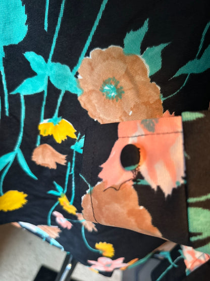 🌸 Vintage 1970s Black Floral Button-Up Blouse (Medium)