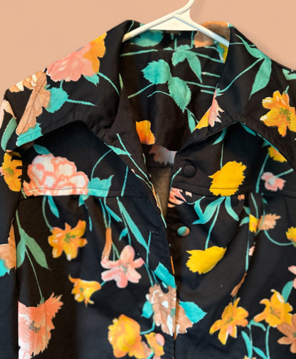 🌸 Vintage 1970s Black Floral Button-Up Blouse (Medium)